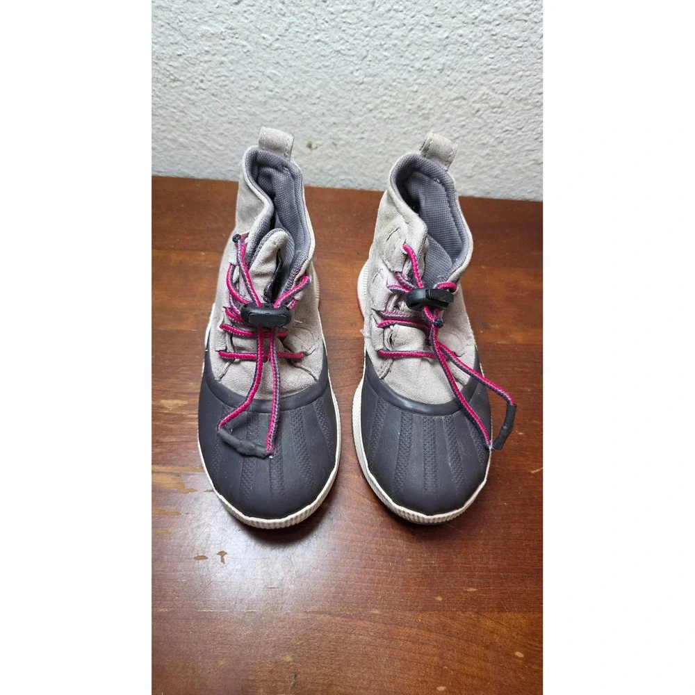 Sorel Out N About III Conquest‎ Waterproof Boots Girls 1 Grey Pink NY4554-603